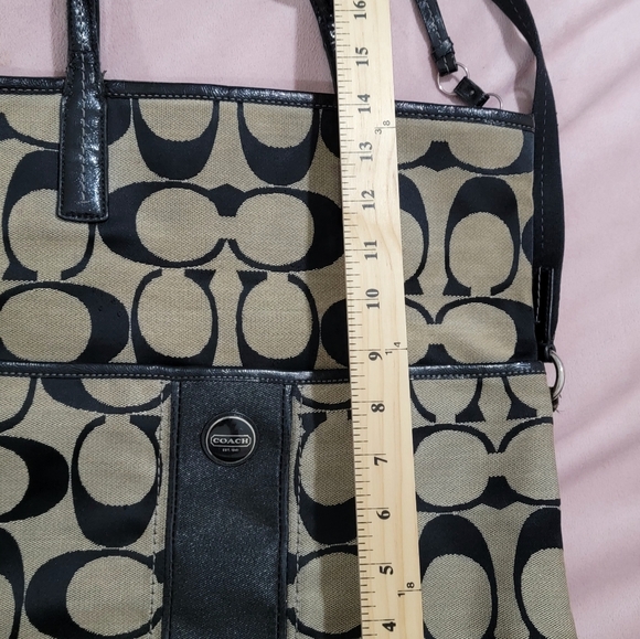 COACH 2way Shoulder Bag Tote Signature Beautiful Crossbody Black. - Picture 9 of 10